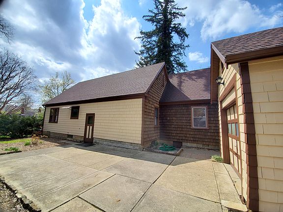 3rd image of 280 Glendale Dr