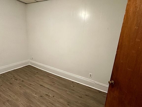 2nd image of 114 Isabella St APT 3