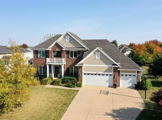 1632 90th St, West Des Moines, IA 50266