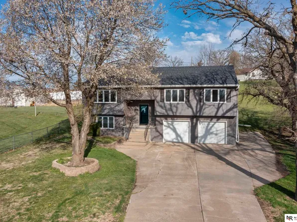 9316 Talmadge Rd, Plattsmouth, NE 68048
