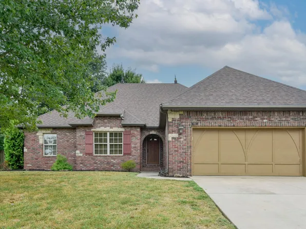 614 E Falls Circle, Ozark, MO 65721