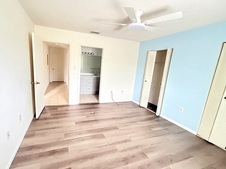 205 Winter Ridge Blvd #205 — Photo 7