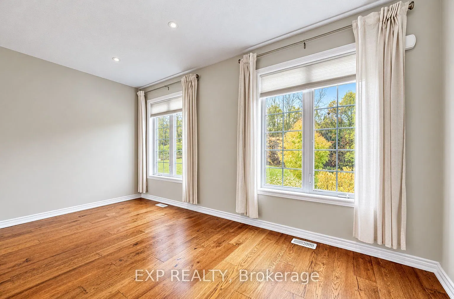 4 bed, $2,995 — Photo 4