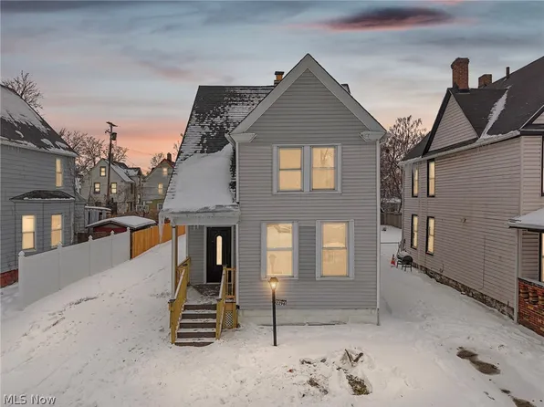 2296 E 97th St, Cleveland, OH 44106