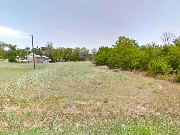 1209 E Bowie St, Mexia, TX 76667