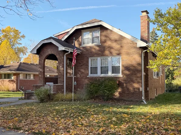 118 S William St, Mount Prospect, IL 60056