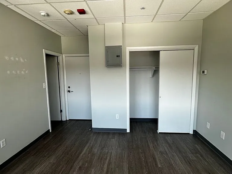Park Plaza — Photo 12