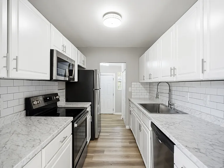 4020 Ernest St — Photo 13