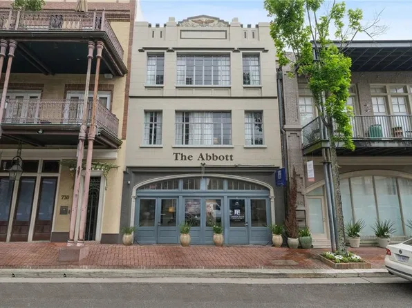 736 ST CHARLES Avenue, New Orleans, LA 70130