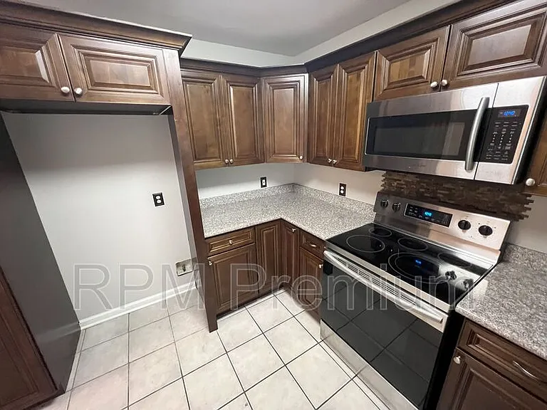 522 Fawn Lake Dr — Photo 10