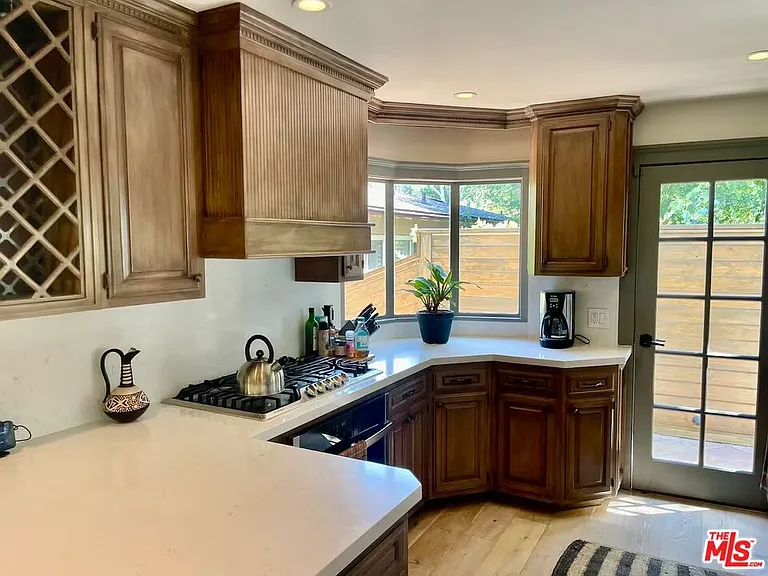12208 Laurel Terrace Dr — Photo 20