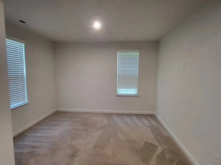 1214 Ashbury St — Photo 5