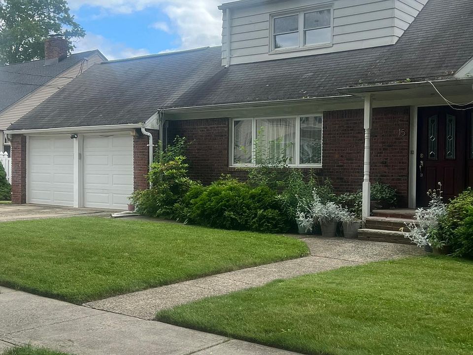 Welcome to 15 N Stoughton St