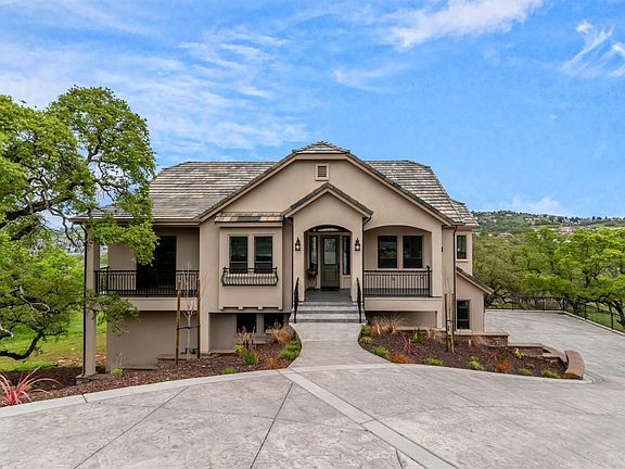 2nd image of 628 Glen Oak Ct