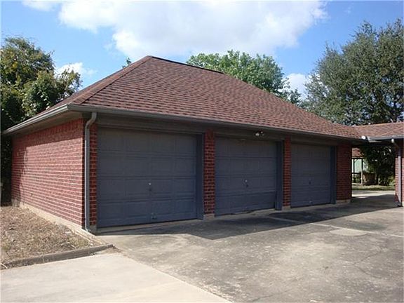 4th image of 7226 Avenue L 1/2