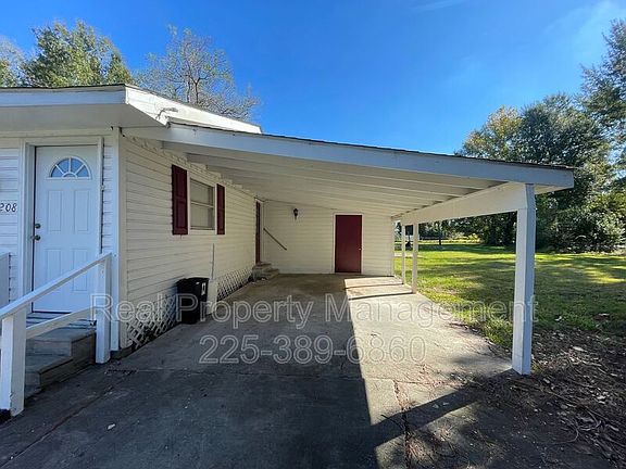 2nd image of 1208 N Willow St