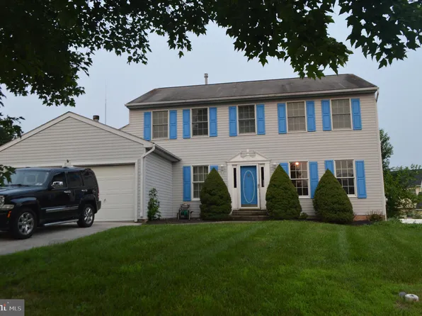 2348 Donna Ln, Pottstown, PA 19464