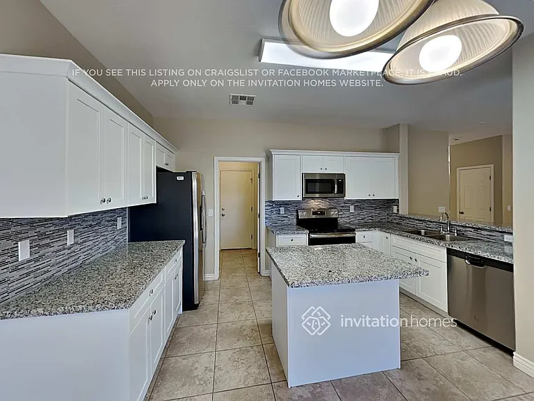 435 E Mountain View Rd — Photo 10