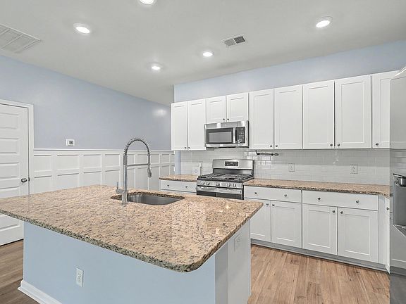 3rd image of 291 Firewheel Ct