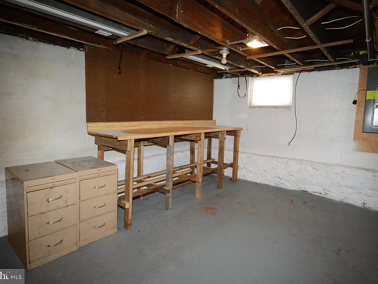 623 Guilford Ave — Photo 23