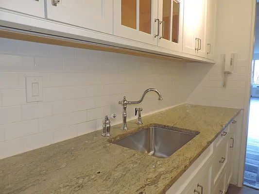 Rented by essential NEW YORK Real Estate | media 34