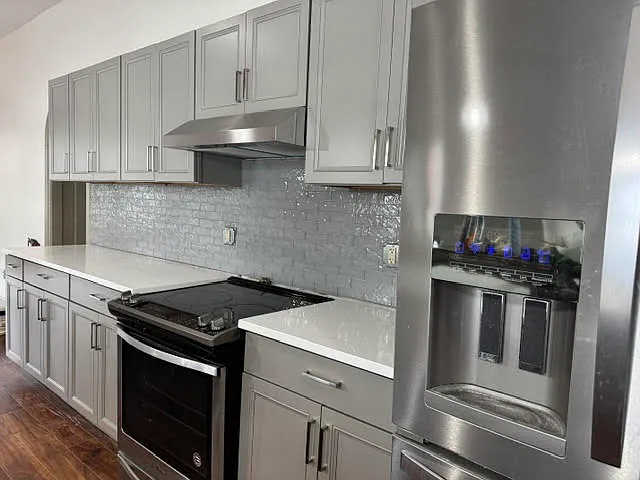 4 bed, 2.5 bath, $2,700 — Photo 2