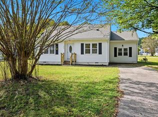 219 Smith Dr, Smithfield, VA 23430