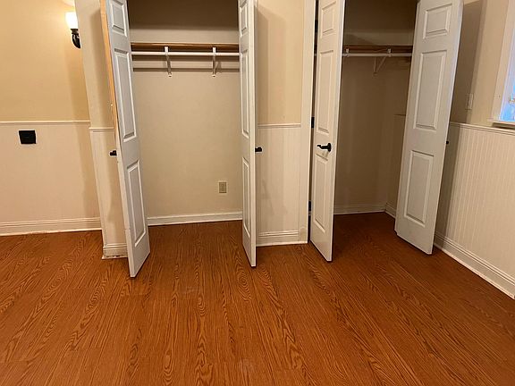 3rd image of 2949 Old Oaks Ct