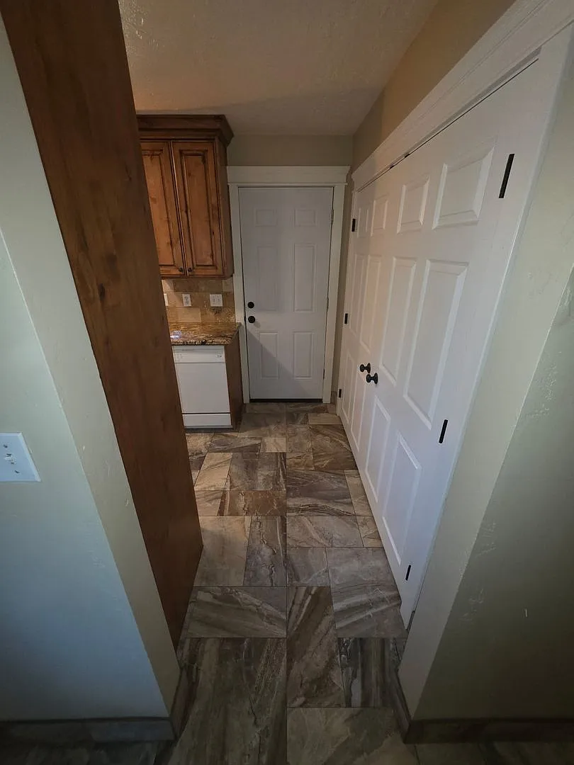 Awesome 5 Bed 2 Bath Home In Pocatello With Washer And Dryer Included — Photo 4