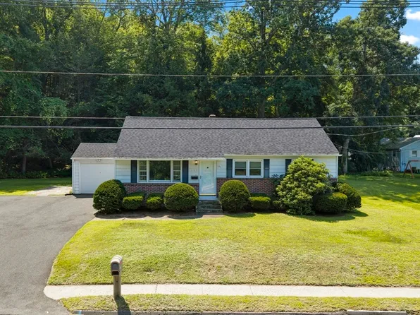 127 Springfield St, Palmer, MA 01069