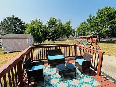 2nd image of 3897 Baybrook Dr