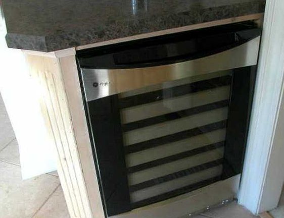 3rd image of 812 Lakeside Ct