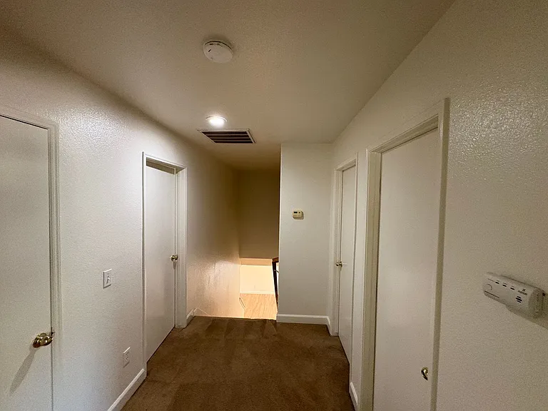 722 W James Ct — Photo 19