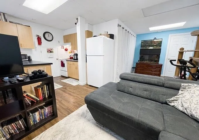 2 bed, 1150 sqft, $1,950 — Photo 4