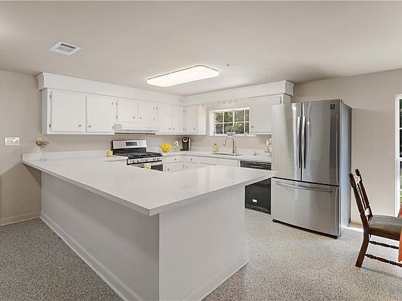 5th image of 71498 N Harrison St