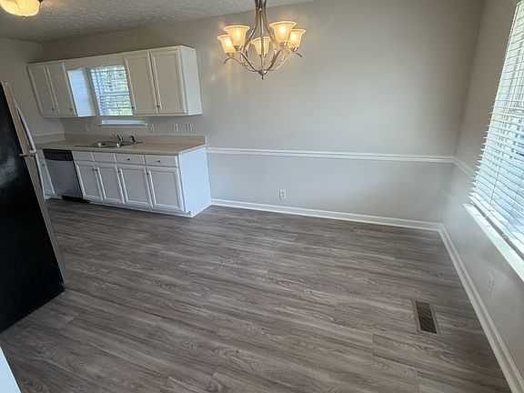 5th image of 3019 Waywood Dr