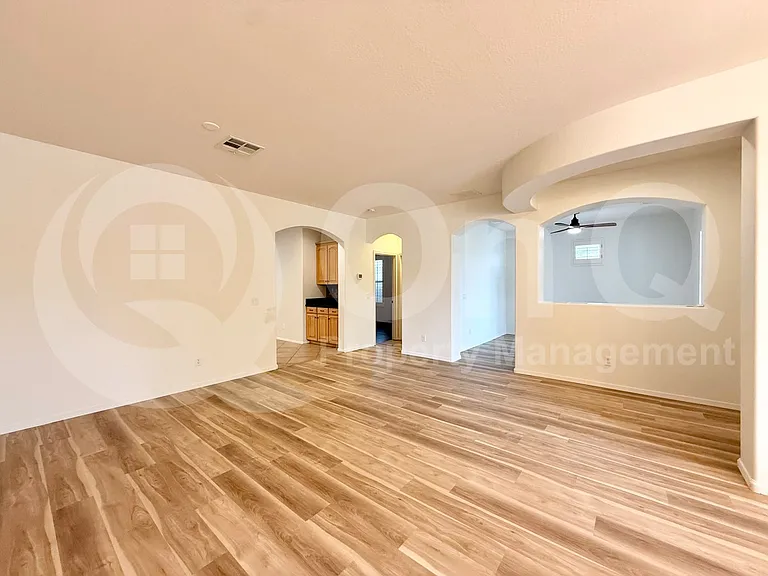 2848 E Fandango Dr — Photo 8