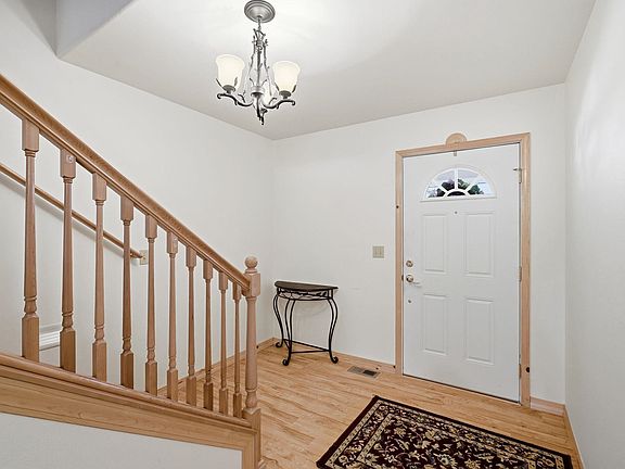 5th image of 717 W Antler Rd