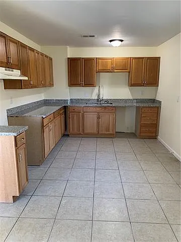 3127 Marietta St — Photo 3
