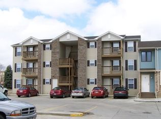 2409 8th St APT 2, Charleston, IL 61920