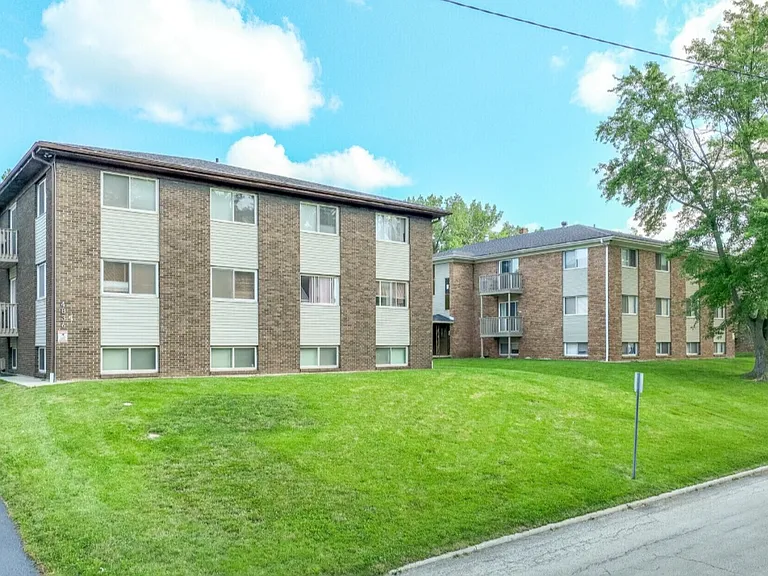 4836 Creek View Rd #8 — Photo 2