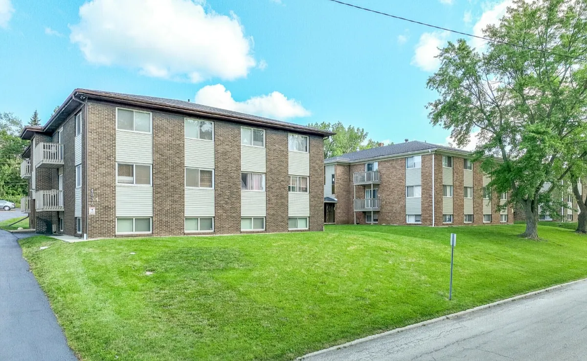Building Photo - 4836 Creek View Rd #8