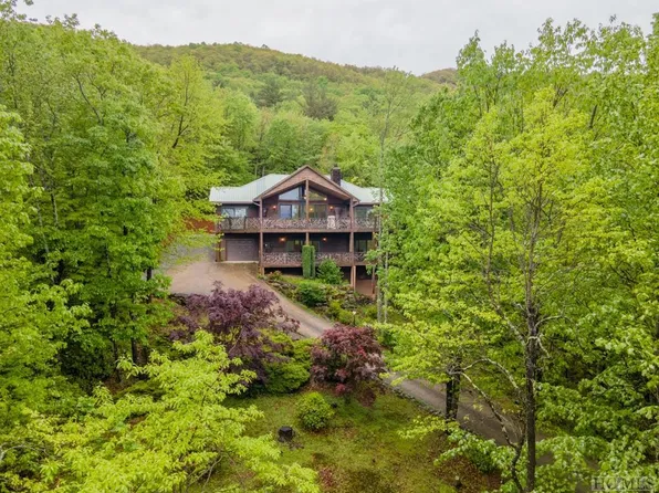 1257 Black Oak Drive, Sapphire, NC 28774
