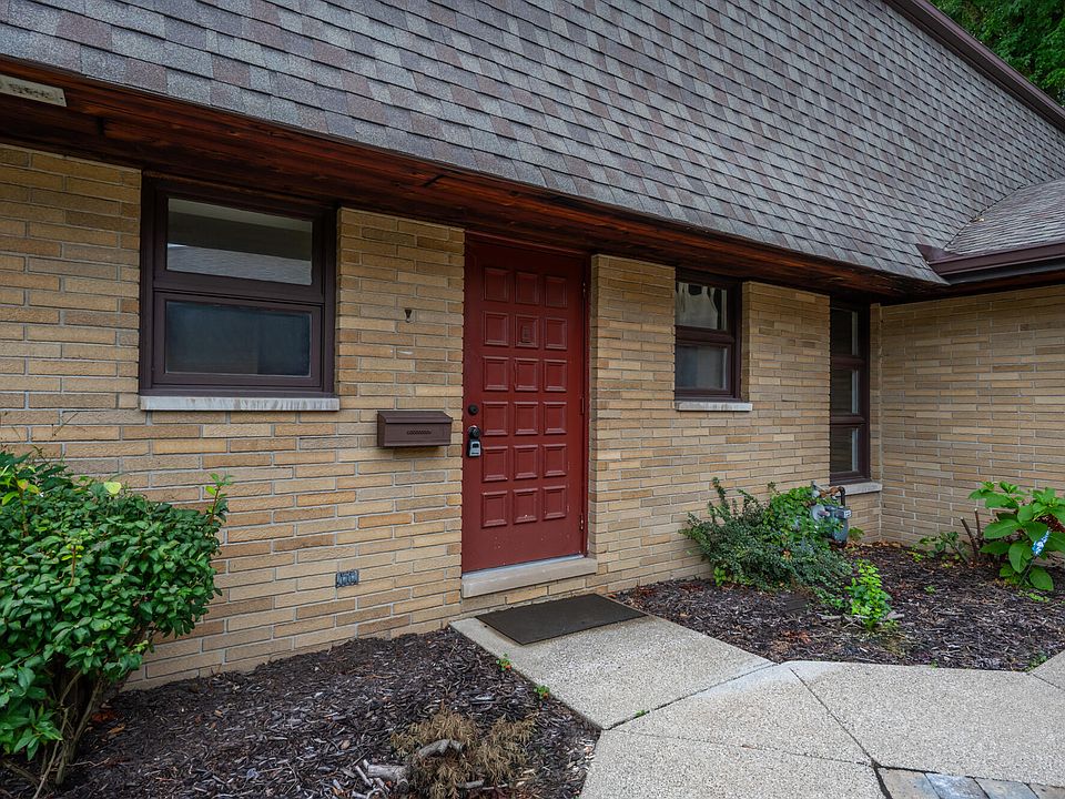2727 S Lakeshore Dr APT 3, Saint Joseph, MI 49085 | MLS #26052842