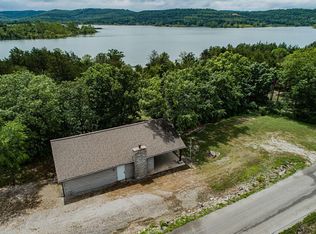 1335 Clevenger Cove Rd, Hollister, MO 65672