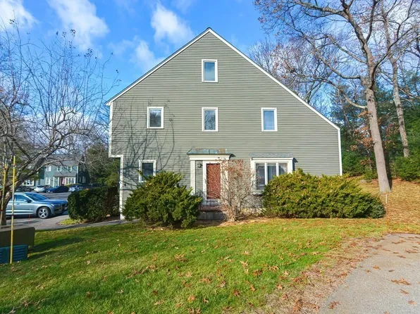 12 Deer Path APT 6, Maynard, MA 01754