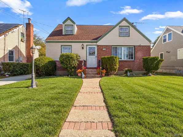 178 Rhodes Avenue, Hempstead, NY 11550