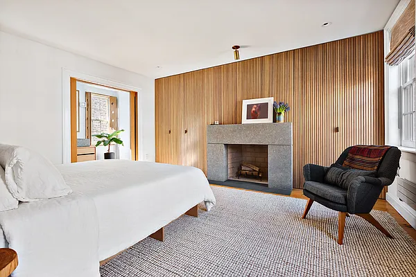 Sold by Compass | media 17