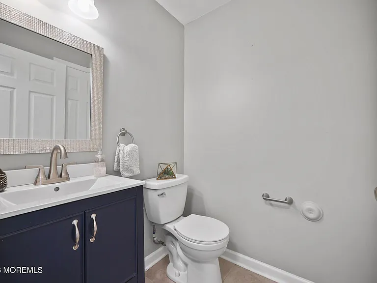 62 Dover Ct — Photo 11