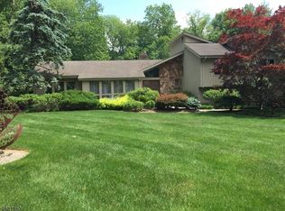 4 Trent Ct, Morristown, NJ 07960